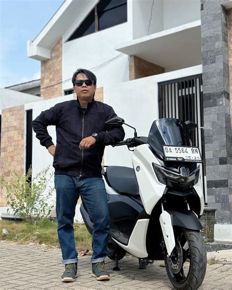 Ipul Hary dalam konten komedi